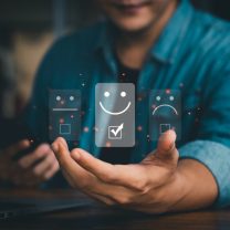 User,Give,Rating,To,Service,Experience,On,Online,Application,,Customer